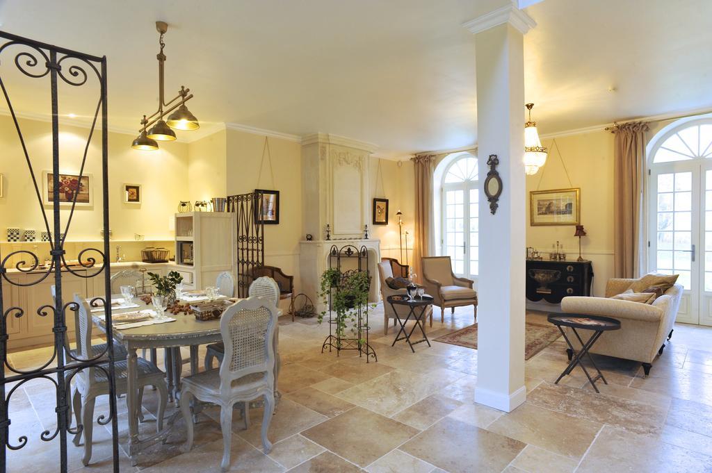 Villa L'Orangerie du Grand Jardin Condé-sur-Seulles Zimmer foto